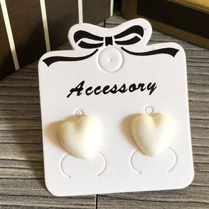 💥4 for $10💥 White Heart Earrings